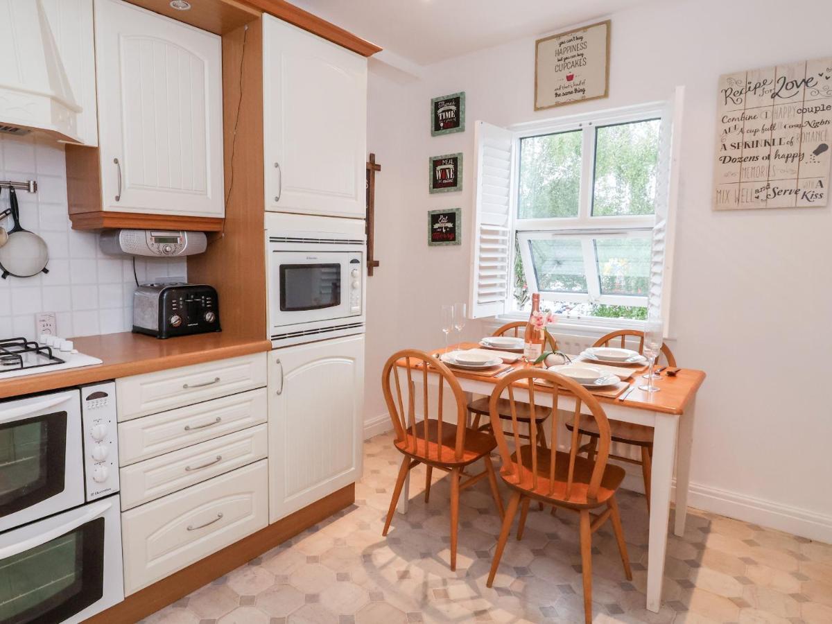Villa 1 Cockerill Fold Beverley Esterno foto